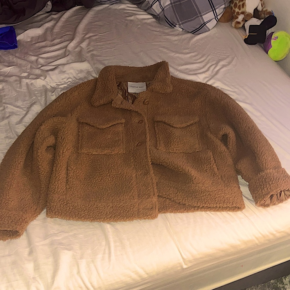 American eagle medium to light brown cropped coat